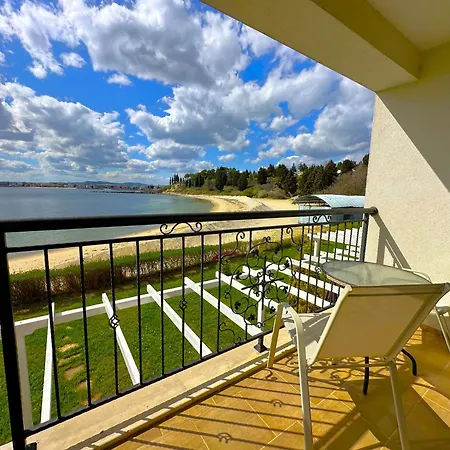 شقة Marina Breeze - Firstline & Seaview